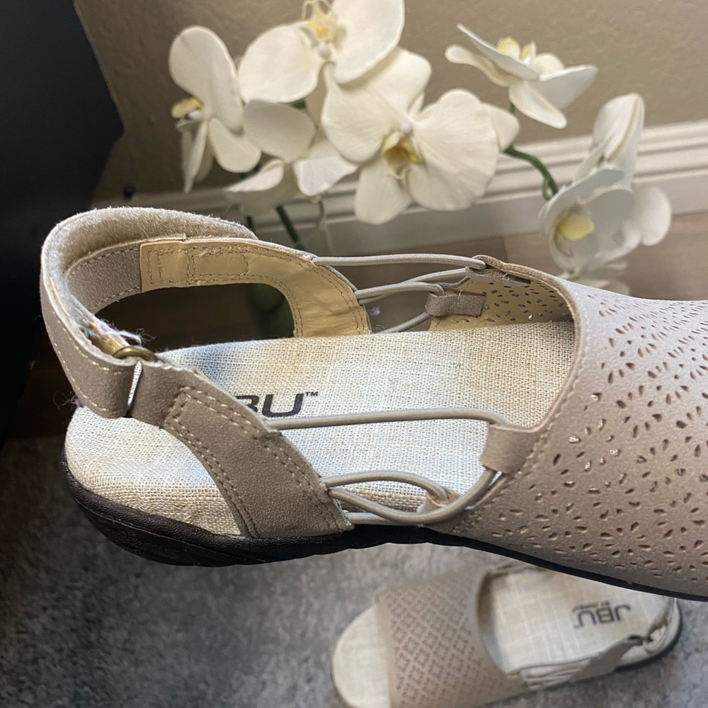JBU Sandals - Picture 2 of 15